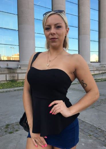 Lilli Vanilli .